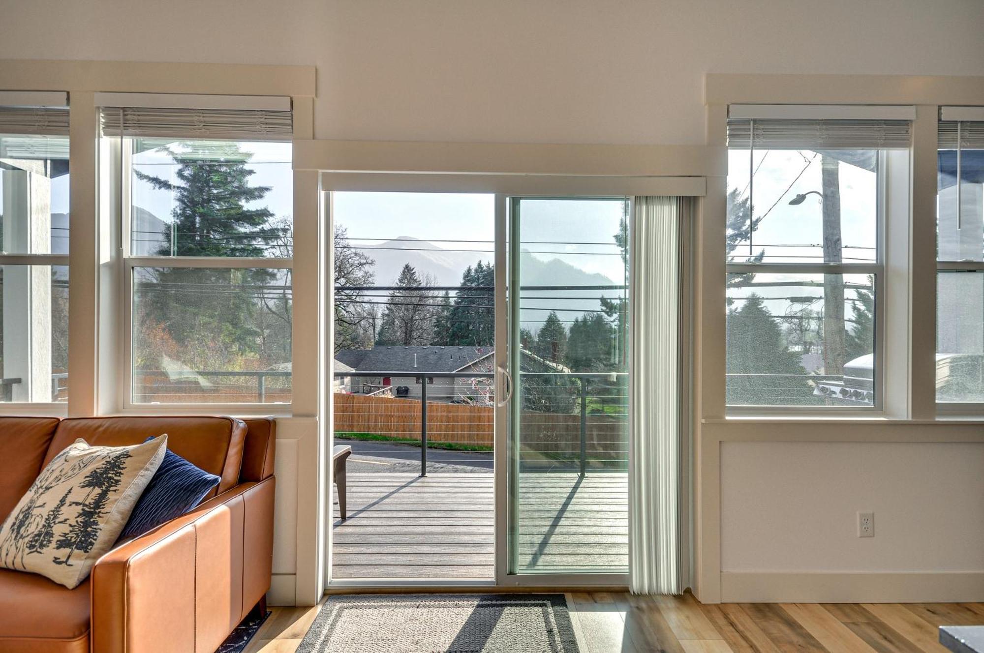 Stunning Stevenson Retreat With Mountain Views! Villa Exterior photo